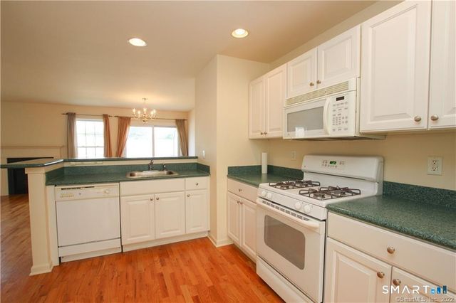 107 Sienna Drive 107, Danbury, CT 06810