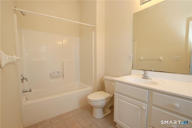 107 Sienna Drive 107, Danbury, CT 06810