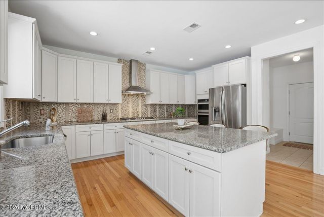12 Monarch Path, Morganville, NJ 07751
