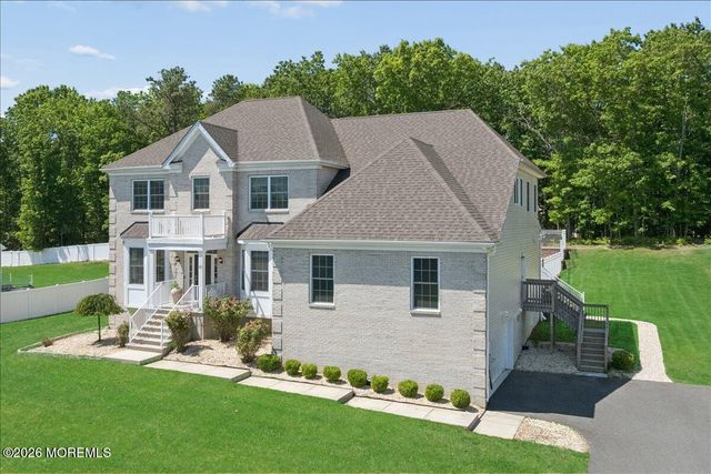 12 Monarch Path, Morganville, NJ 07751