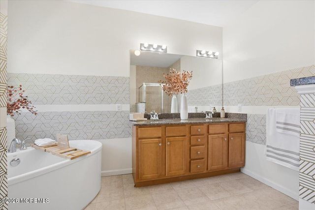 12 Monarch Path, Morganville, NJ 07751