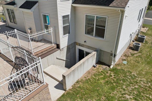12 Monarch Path, Morganville, NJ 07751