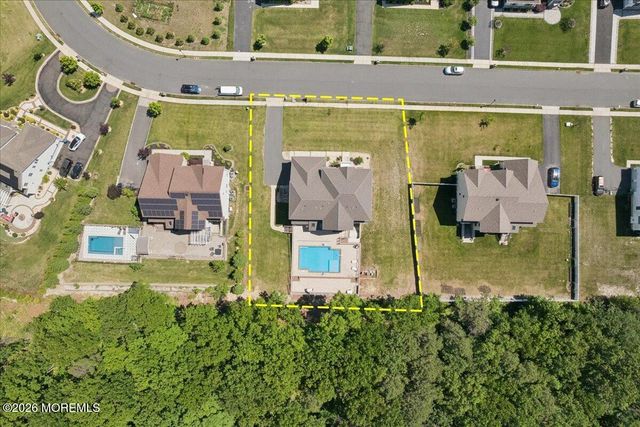 12 Monarch Path, Morganville, NJ 07751