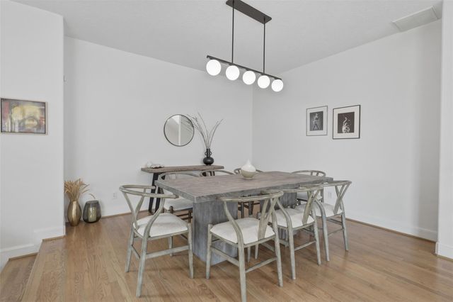 5515 Venice Street, Houston, TX 77007