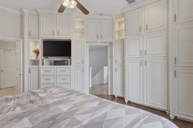 5515 Venice Street, Houston, TX 77007