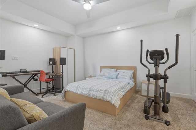 5515 Venice Street, Houston, TX 77007