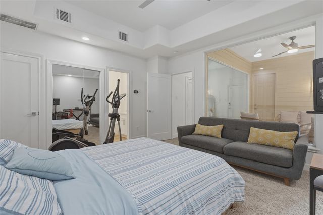 5515 Venice Street, Houston, TX 77007