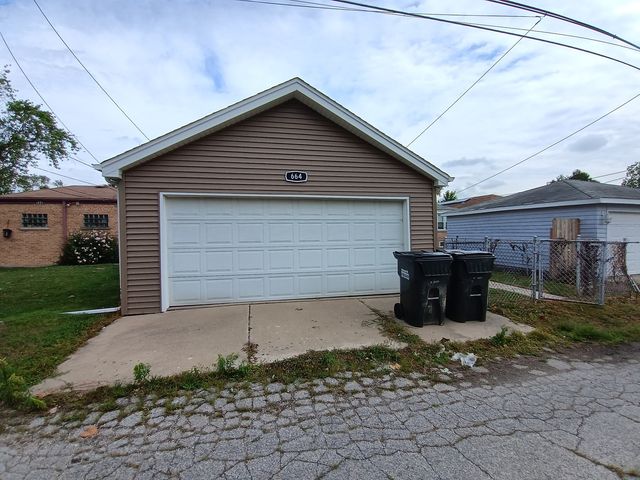 664 W 144th Street, Riverdale, IL 60827