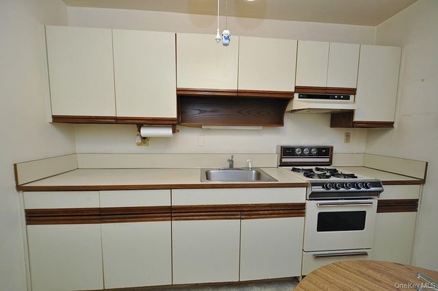 682 Tuckahoe Road 5H, Yonkers, NY 10710