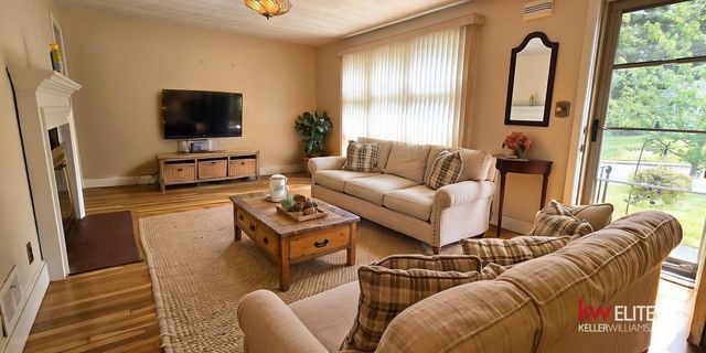 132 Milton Rd, Braintree, MA 02184