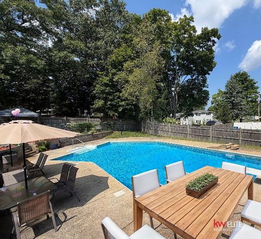 132 Milton Rd, Braintree, MA 02184