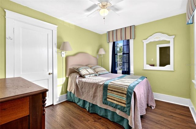 150 S CLAYTON STREET, Mount Dora, FL 32757