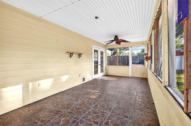 150 S CLAYTON STREET, Mount Dora, FL 32757