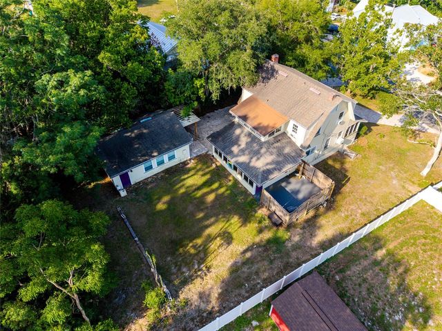 150 S CLAYTON STREET, Mount Dora, FL 32757