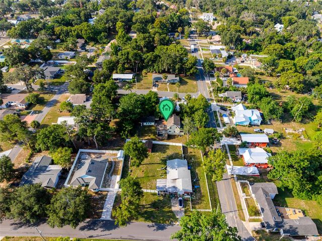 150 S CLAYTON STREET, Mount Dora, FL 32757