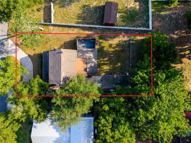 150 S CLAYTON STREET, Mount Dora, FL 32757