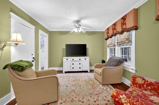 150 S CLAYTON STREET, Mount Dora, FL 32757