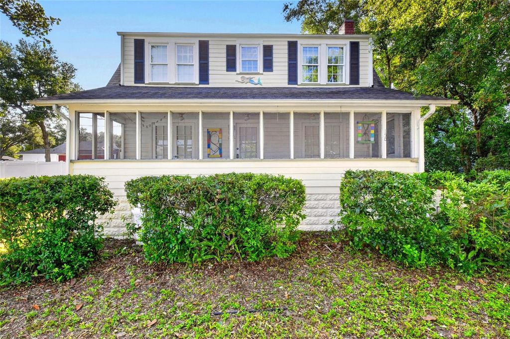 150 S CLAYTON STREET, Mount Dora, FL 32757