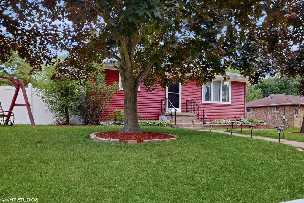 1012 Riverlane Drive, Lake Station, IN 46405
