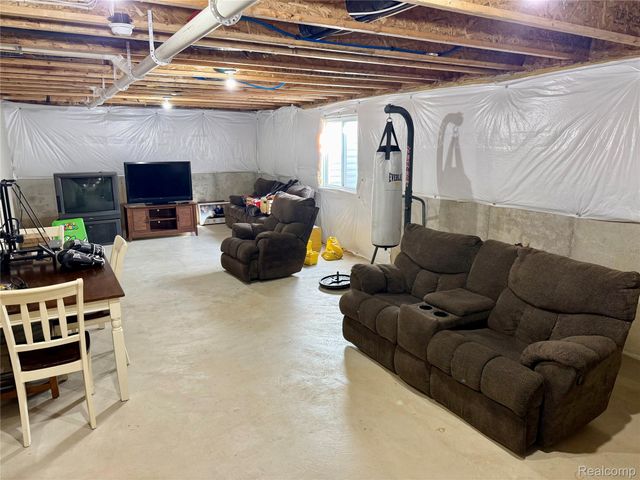 2854 Treymore Street, Lapeer, MI 48446