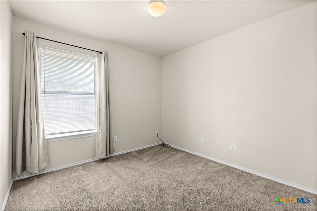 Image 13 of property listing at 3206 Toledo Drive, Killeen, TX 76542