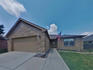 332 Valley Drive, Aubrey, TX 76227