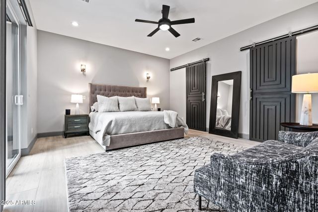 928 E Berridge Lane, Phoenix, AZ 85014