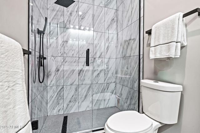 928 E Berridge Lane, Phoenix, AZ 85014