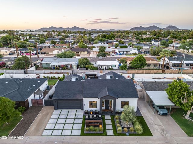 928 E Berridge Lane, Phoenix, AZ 85014