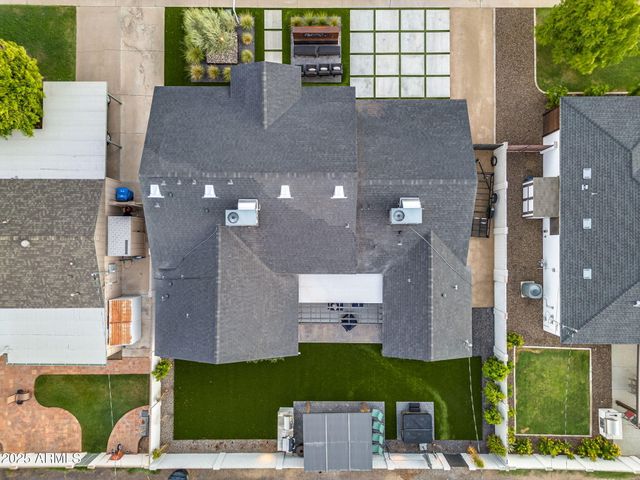 928 E Berridge Lane, Phoenix, AZ 85014