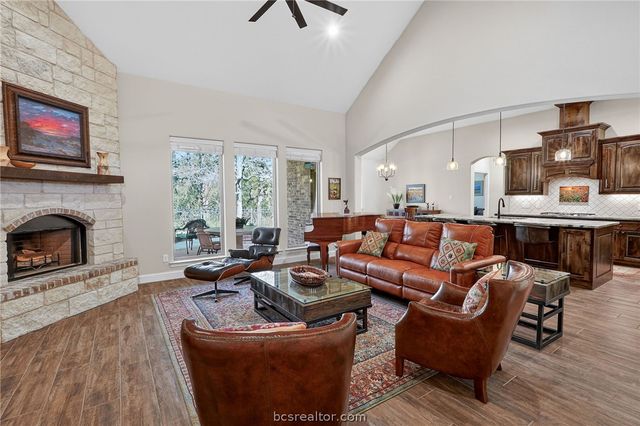 2004 Lexi Lane, Bryan, TX 77807