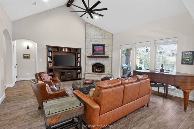 2004 Lexi Lane, Bryan, TX 77807