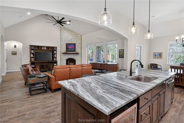 2004 Lexi Lane, Bryan, TX 77807