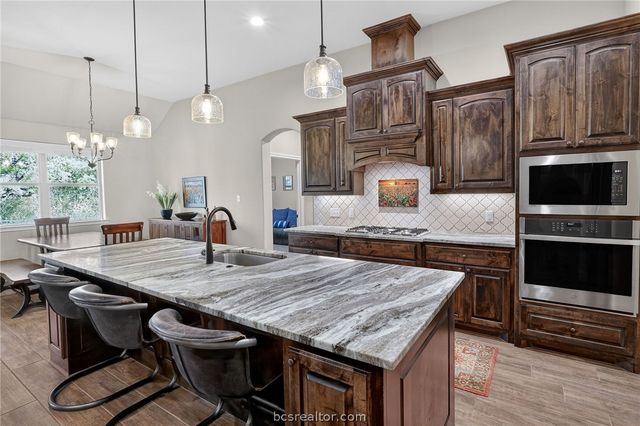 2004 Lexi Lane, Bryan, TX 77807