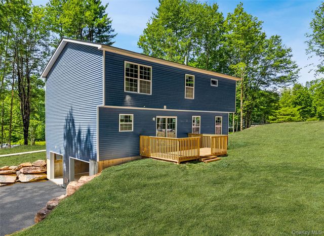 677 Marsh Road, Glen Wild, NY 12738
