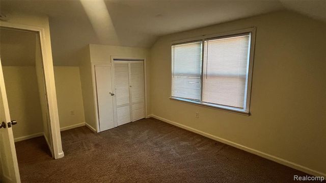 17241 Shaftsbury Avenue, Detroit, MI 48219