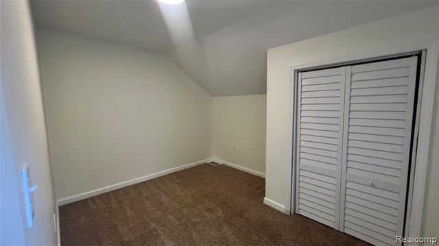 17241 Shaftsbury Avenue, Detroit, MI 48219