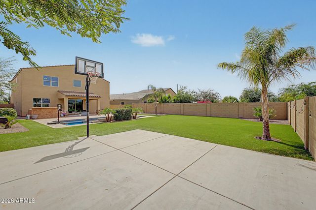 586 W CHAPAWEE Trail, Queen Creek, AZ 85140