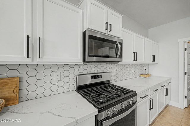 586 W CHAPAWEE Trail, Queen Creek, AZ 85140