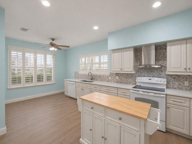 3012 Mainsail Circle, Jupiter, FL 33477