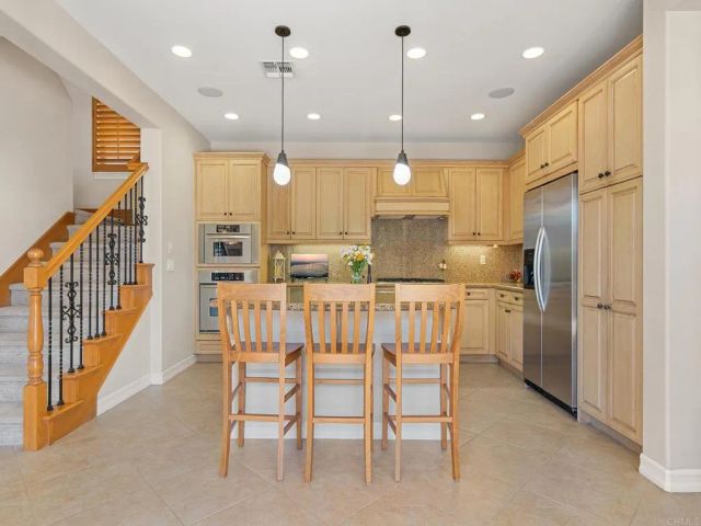 15549 New Park Ter, San Diego, CA 92127