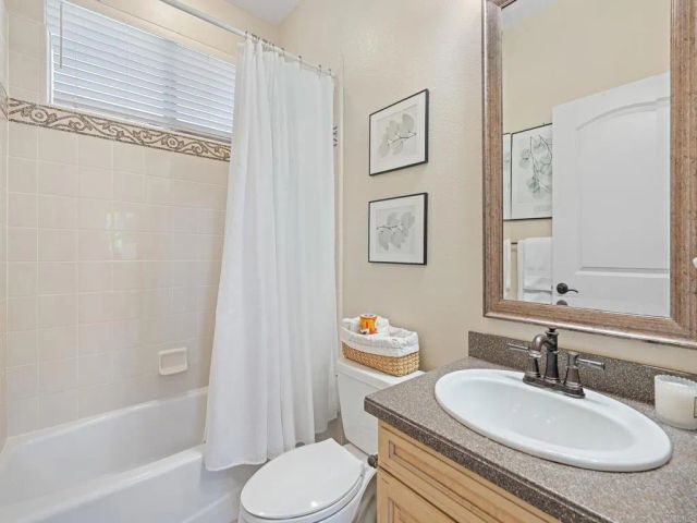 15549 New Park Ter, San Diego, CA 92127
