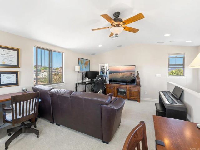 15549 New Park Ter, San Diego, CA 92127