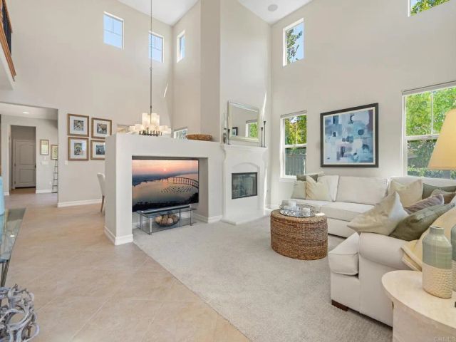 15549 New Park Ter, San Diego, CA 92127