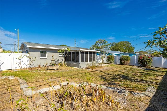 9317 CRESTVIEW STREET, Seminole, FL 33772