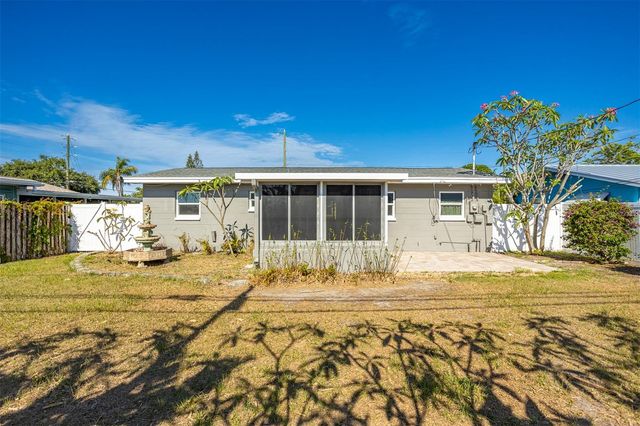 9317 CRESTVIEW STREET, Seminole, FL 33772