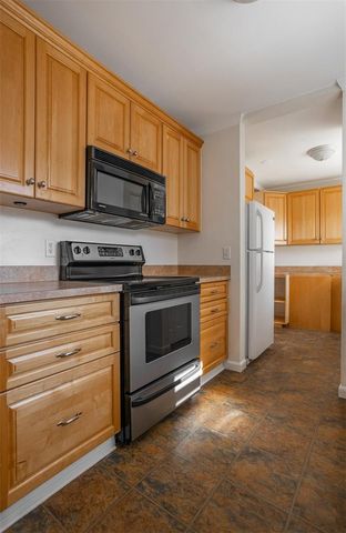 9317 CRESTVIEW STREET, Seminole, FL 33772