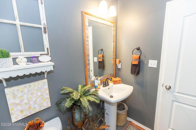 3026 San Lorenzo Avenue, Las Cruces, NM 88007