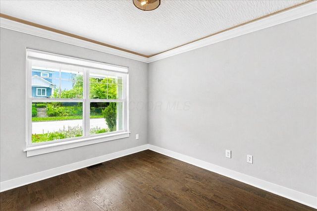 176 E Weber Road, Columbus, OH 43202