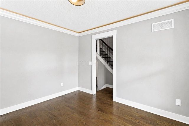 176 E Weber Road, Columbus, OH 43202